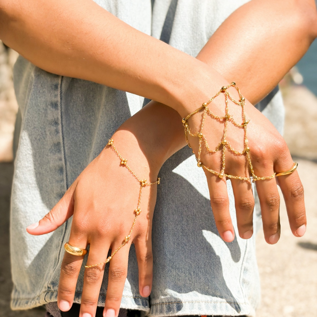 Yasmin hand chain