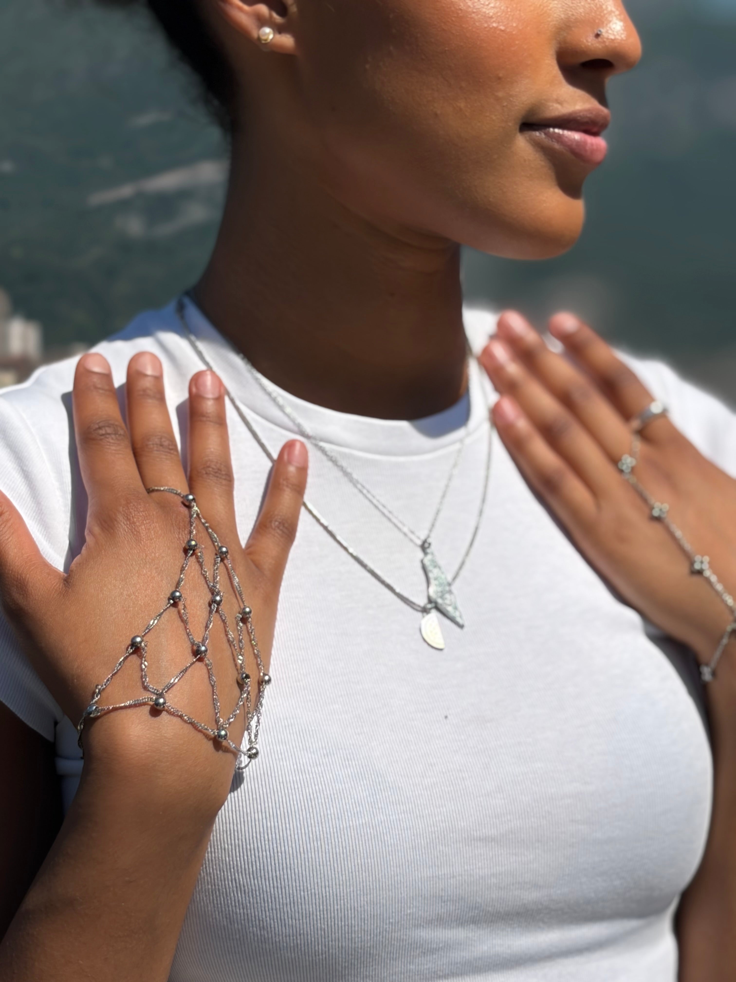 Hand chain Kaffiyeh